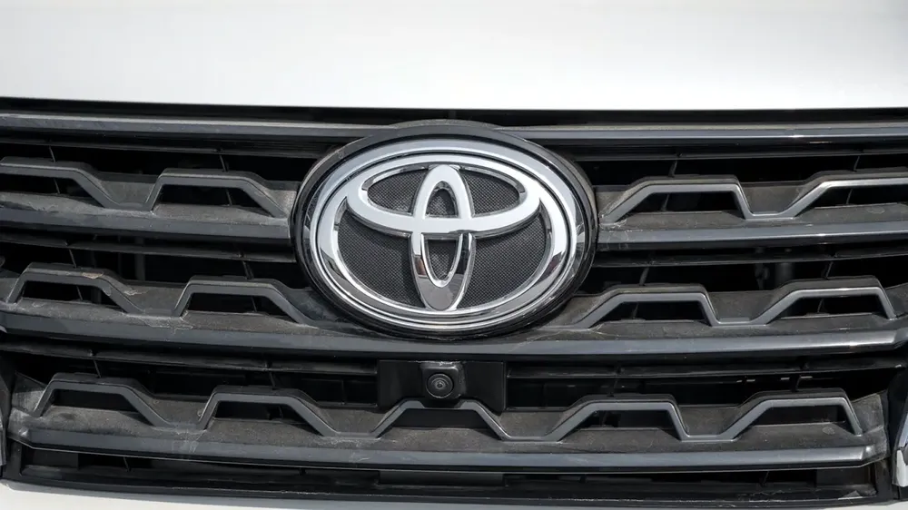 Toyota Fortuner 4.0 FULL OPTION 2025  *EXPORT ONLY* - Image 10