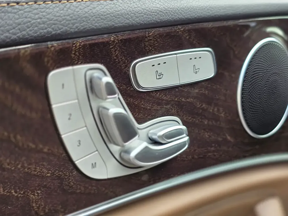 2022 Mercedes-Benz E-Class E 300 AMG | GCC Specs | Pristine Condition - Image 12