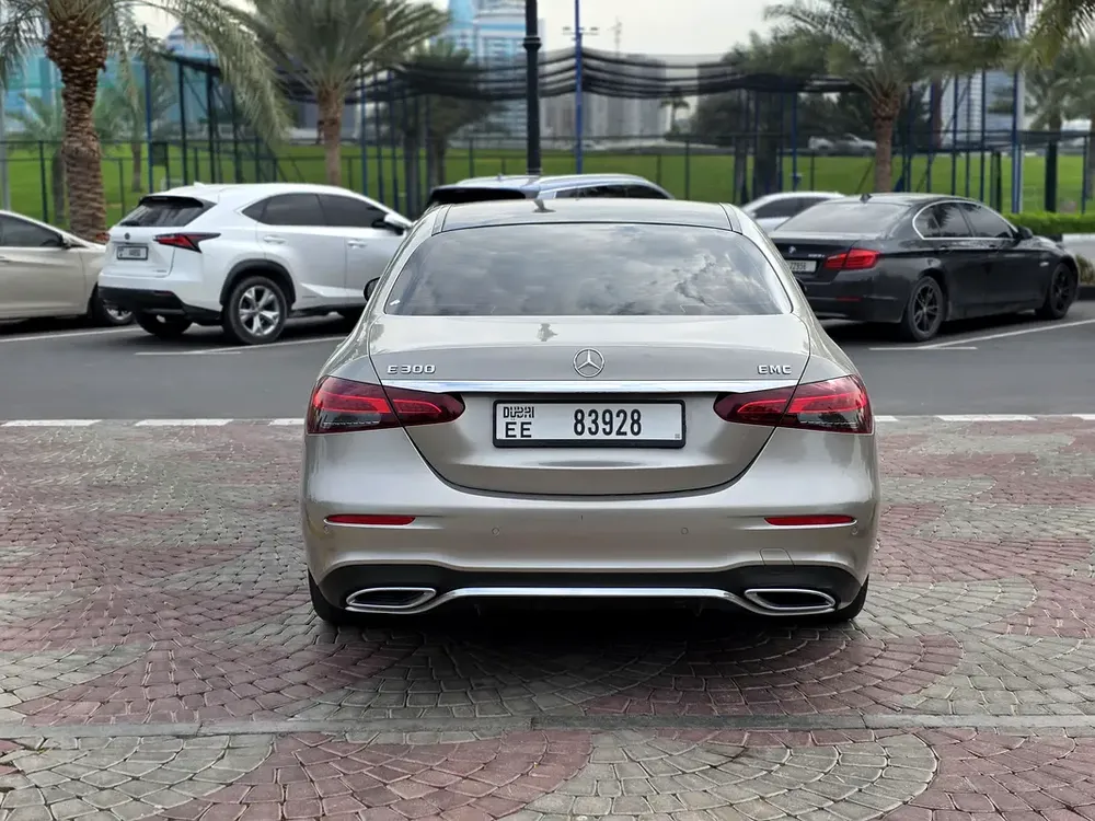 2022 Mercedes-Benz E-Class E 300 AMG | GCC Specs | Pristine Condition - Image 7