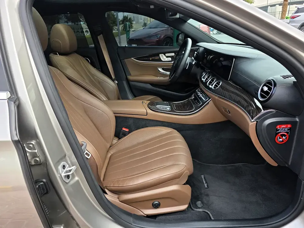 2022 Mercedes-Benz E-Class E 300 AMG | GCC Specs | Pristine Condition - Image 9