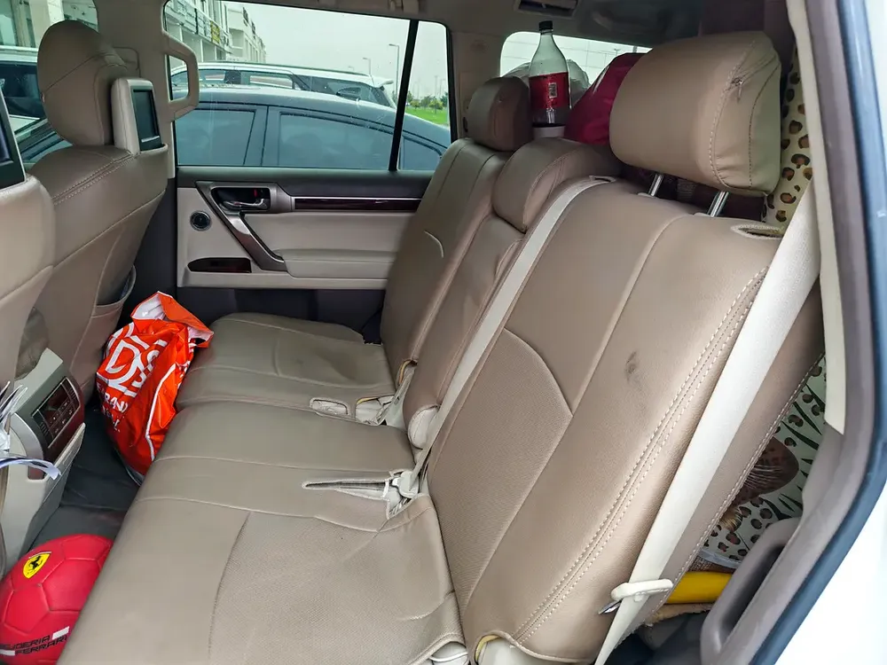 Elegant GX460, full options, white color lady driven - Image 5