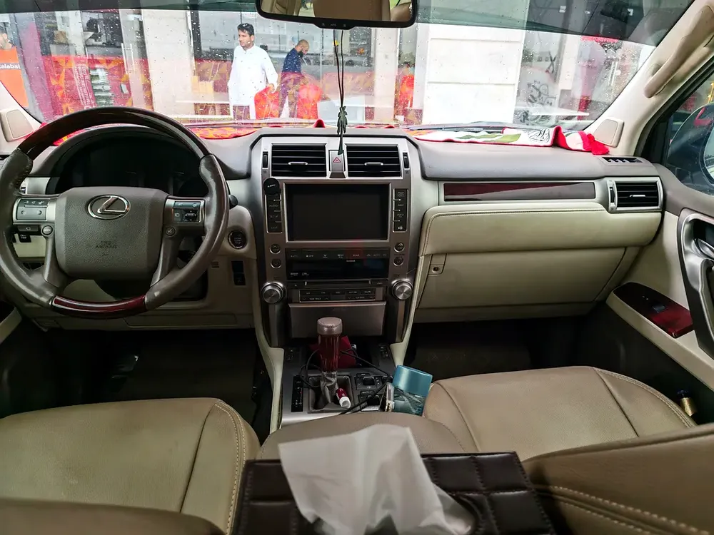 Elegant GX460, full options, white color lady driven - Image 8