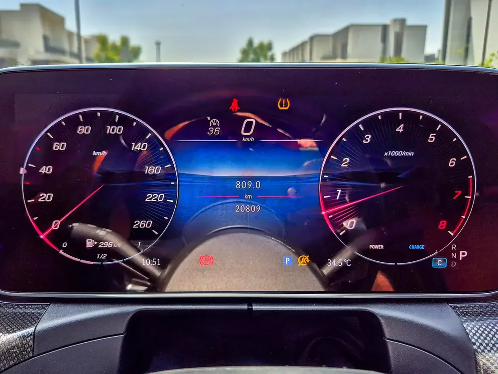 AED 3419/month | 2025 Mercedes-Benz C-Class C200 | GCC Specs | Ref#464411 - Image 17