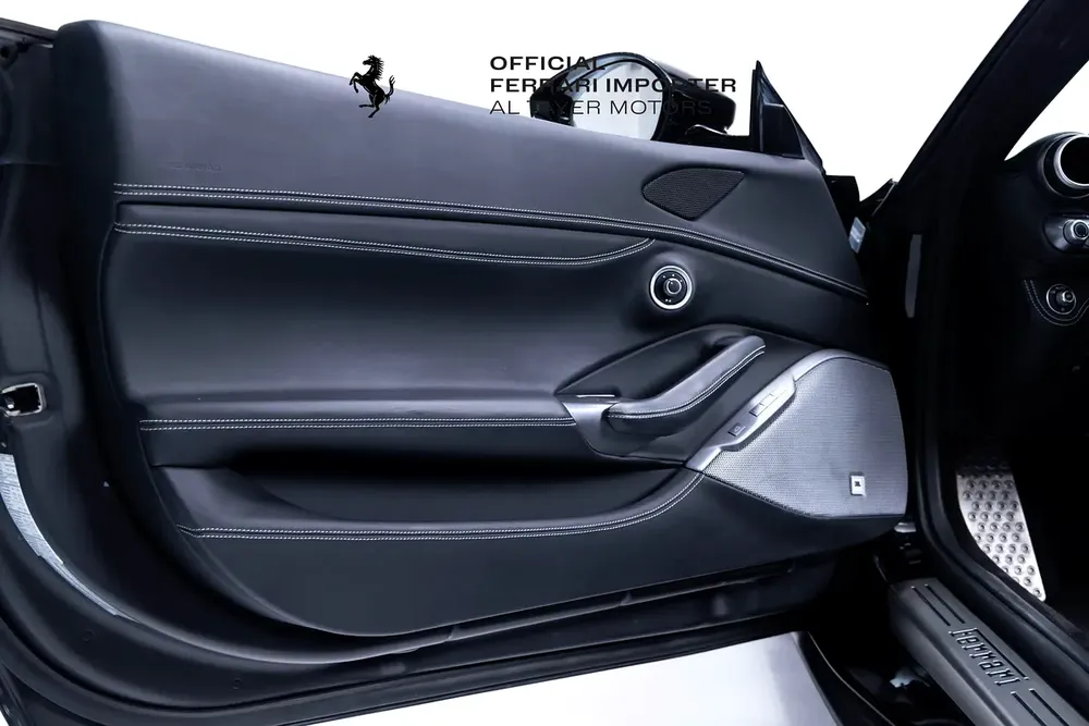 Elegance Redefined: Ferrari Portofino M MY 2020 in Grigio Alloy, Wrapped in Nero - Image 15