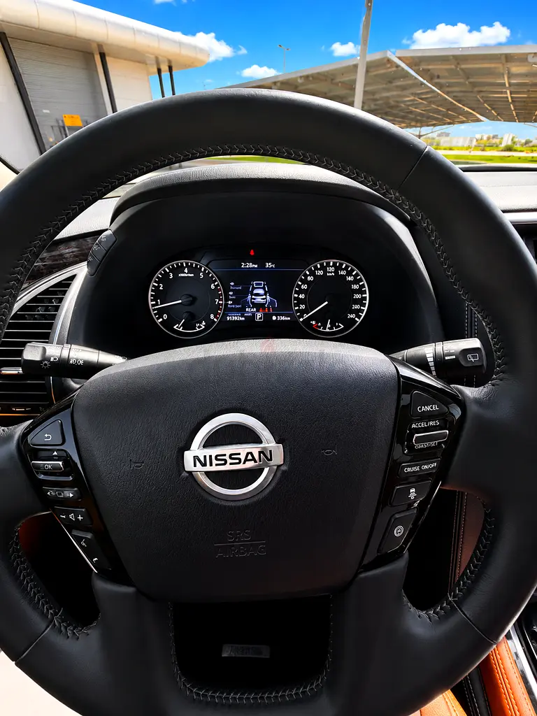 2021 NISSAN PATROL V8 TITANIUM - GCC SPECS - BIG ENGINE - FULL OPTION - Image 11