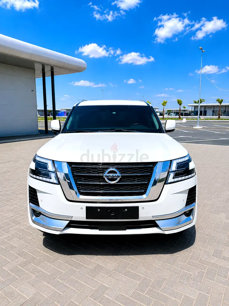 2021 NISSAN PATROL V8 TITANIUM - GCC SPECS - BIG ENGINE - FULL OPTION - Image 5