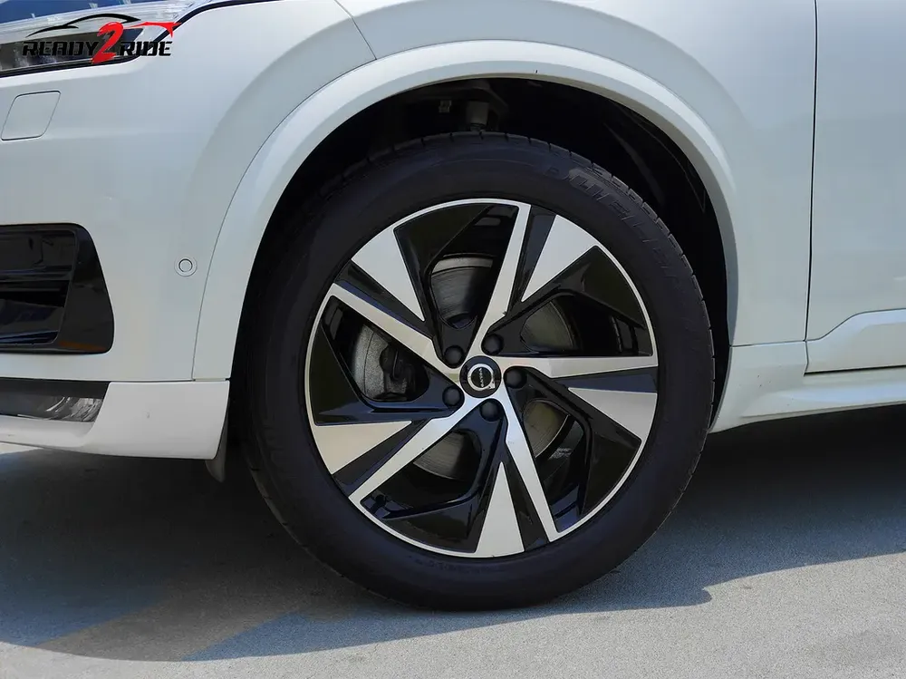 2020 Volvo XC90 T6 R-Design - Image 8