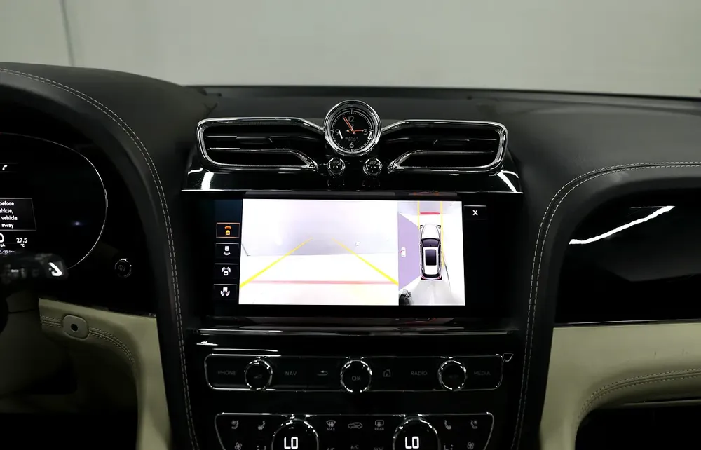 Speed ! Perfect Condition | Service Contract + 3 Years Warranty | 100% Finance V8 Ref#C011078 - Image 12