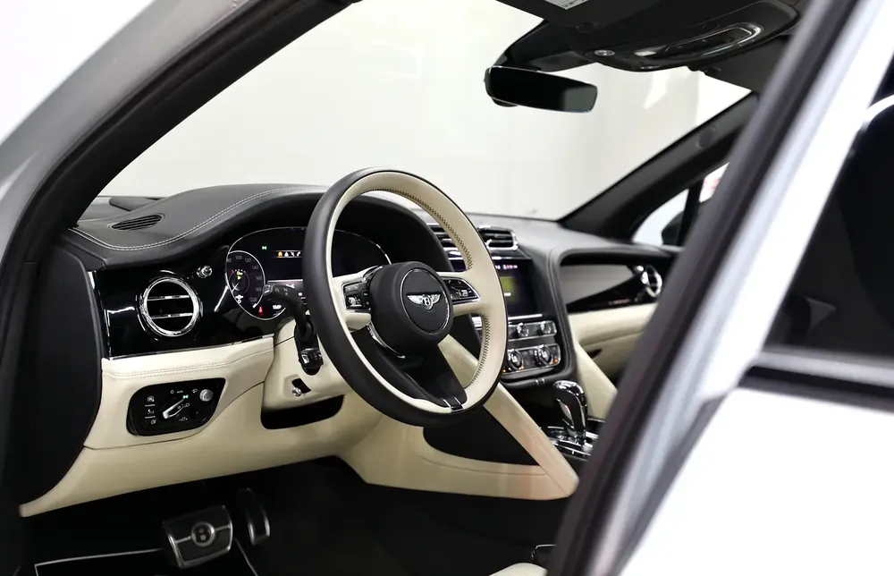 Speed ! Perfect Condition | Service Contract + 3 Years Warranty | 100% Finance V8 Ref#C011078 - Image 14