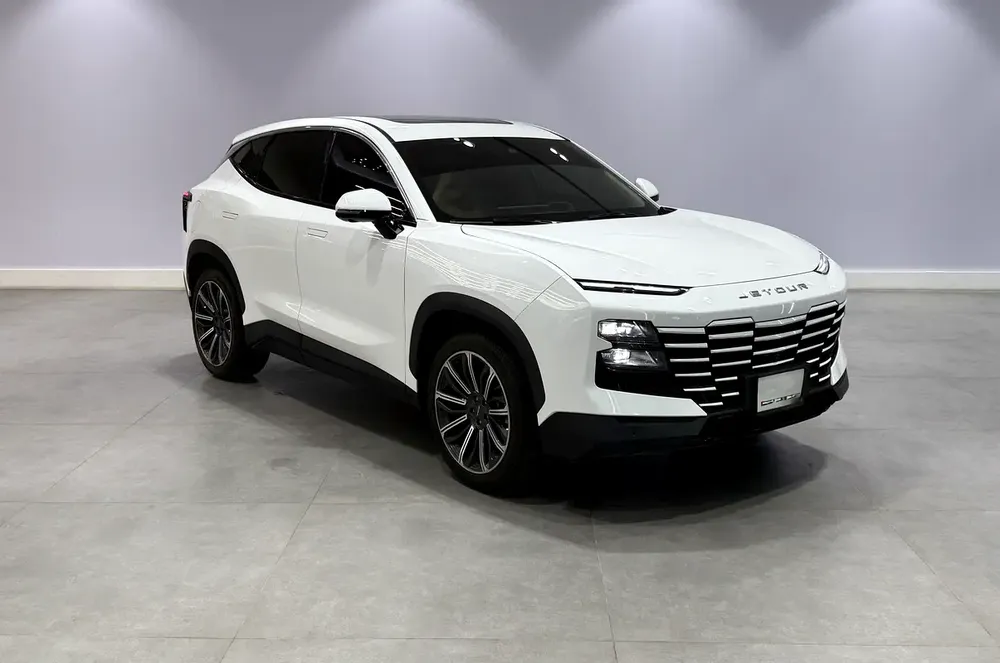 Brand New 2025 Jetour Dashing 1.6T Luxury - Advanced Tech  Futuristic Design - Image 7