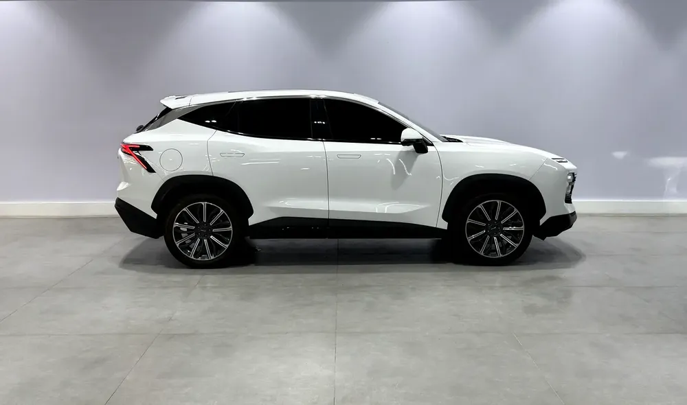 Brand New 2025 Jetour Dashing 1.6T Luxury - Advanced Tech  Futuristic Design - Image 8