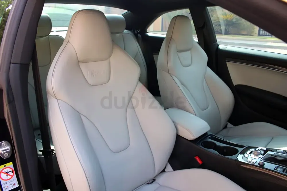2014 Audi RS5 4.2 FSI Quattro - GCC Specs - Pristine Condition - Image 10
