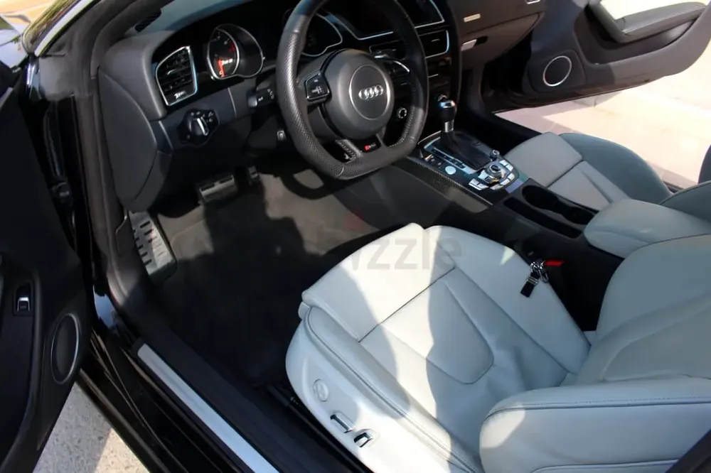 2014 Audi RS5 4.2 FSI Quattro - GCC Specs - Pristine Condition - Image 11