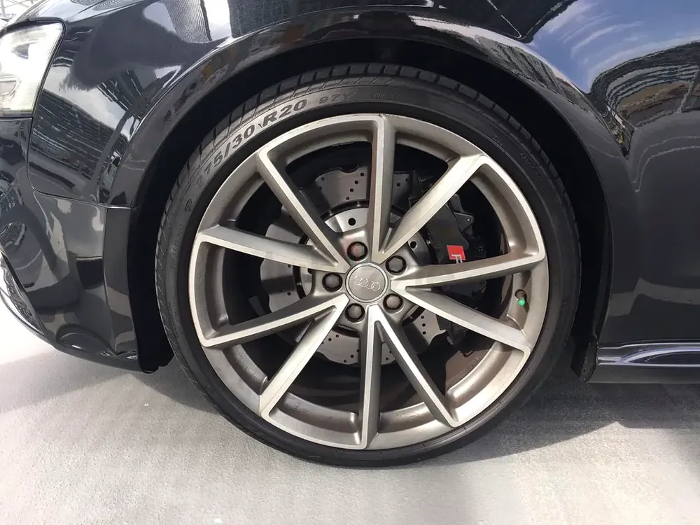 2014 Audi RS5 4.2 FSI Quattro - GCC Specs - Pristine Condition - Image 8