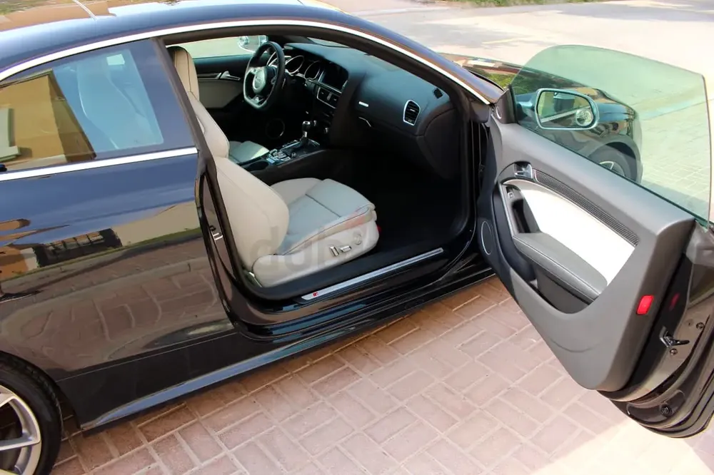 2014 Audi RS5 4.2 FSI Quattro - GCC Specs - Pristine Condition - Image 9