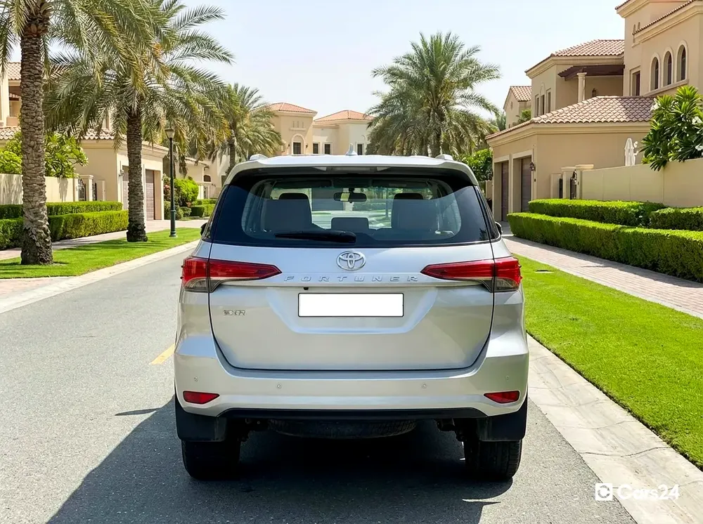 AED 1,609/m | 0 DP | Free 3 Months Warranty | Service History | 30 Day Return | TOYOTA FORTUNER 2024 - Image 4