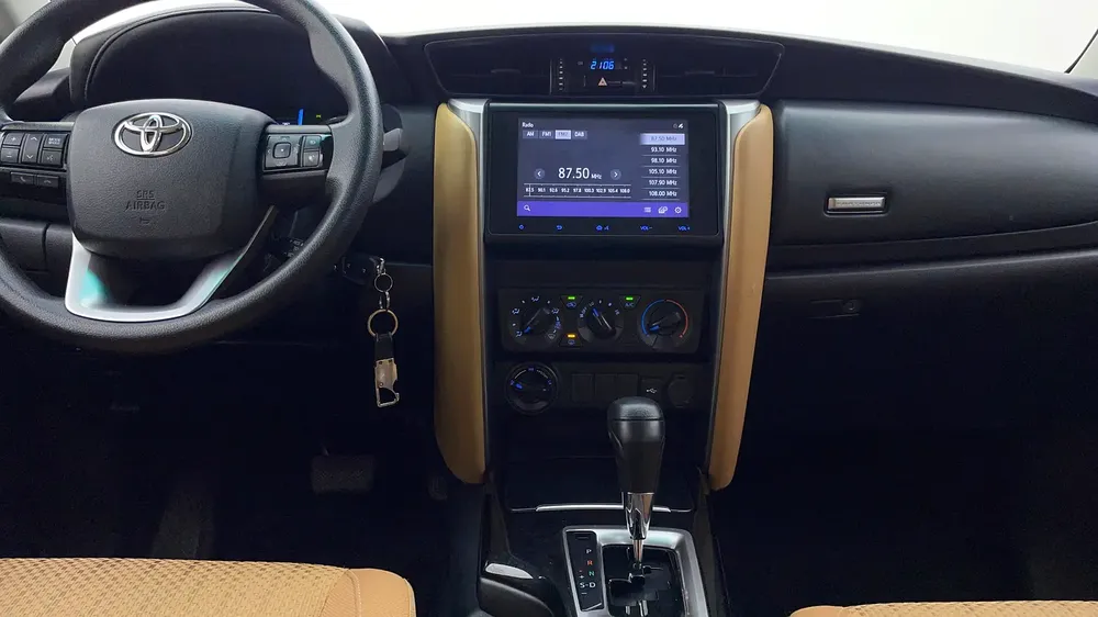 AED 1,609/m | 0 DP | Free 3 Months Warranty | Service History | 30 Day Return | TOYOTA FORTUNER 2024 - Image 8