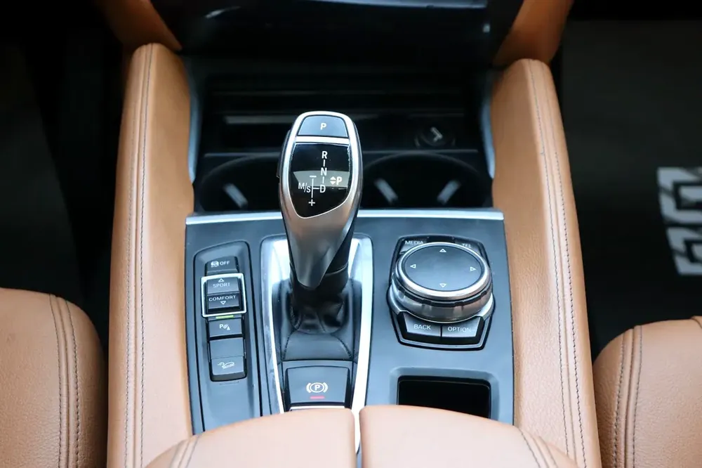 BMW X6 xDrive35i Executive 2016 GCC Specs - Image 14