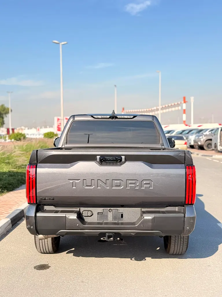 Toyota Tundra Crewmax 2025 -  Limited -4X4 -  EXCELLENT CONDITION  - With Panoramic Roof - Image 18