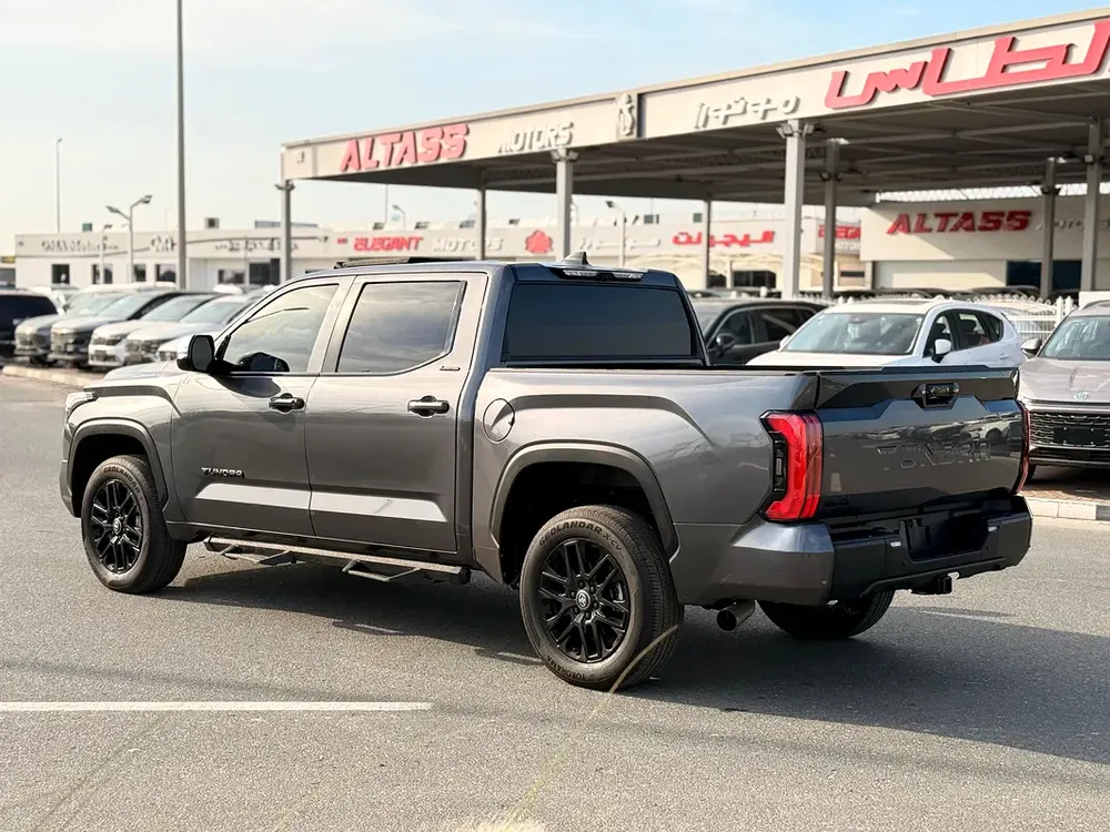 Toyota Tundra Crewmax 2025 -  Limited -4X4 -  EXCELLENT CONDITION  - With Panoramic Roof - Image 20