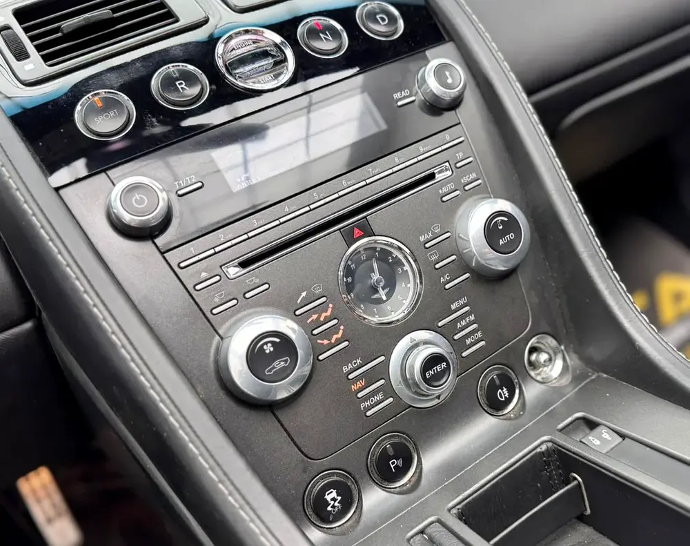 2013 Aston Martin Vantage, Full Service History, Excellent Condition - Image 10