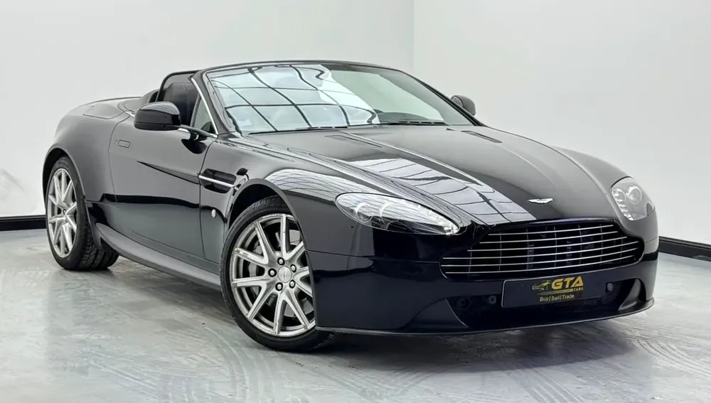 2013 Aston Martin Vantage, Full Service History, Excellent Condition - Image 4