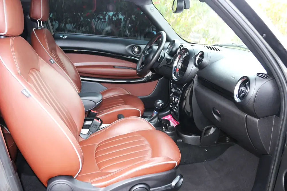 2013 MINI Clubman John Cooper Works - GCC Specs - Image 10