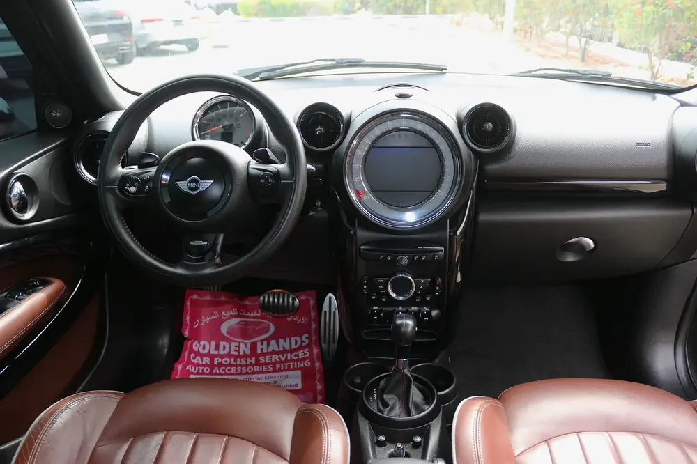 2013 MINI Clubman John Cooper Works - GCC Specs - Image 13