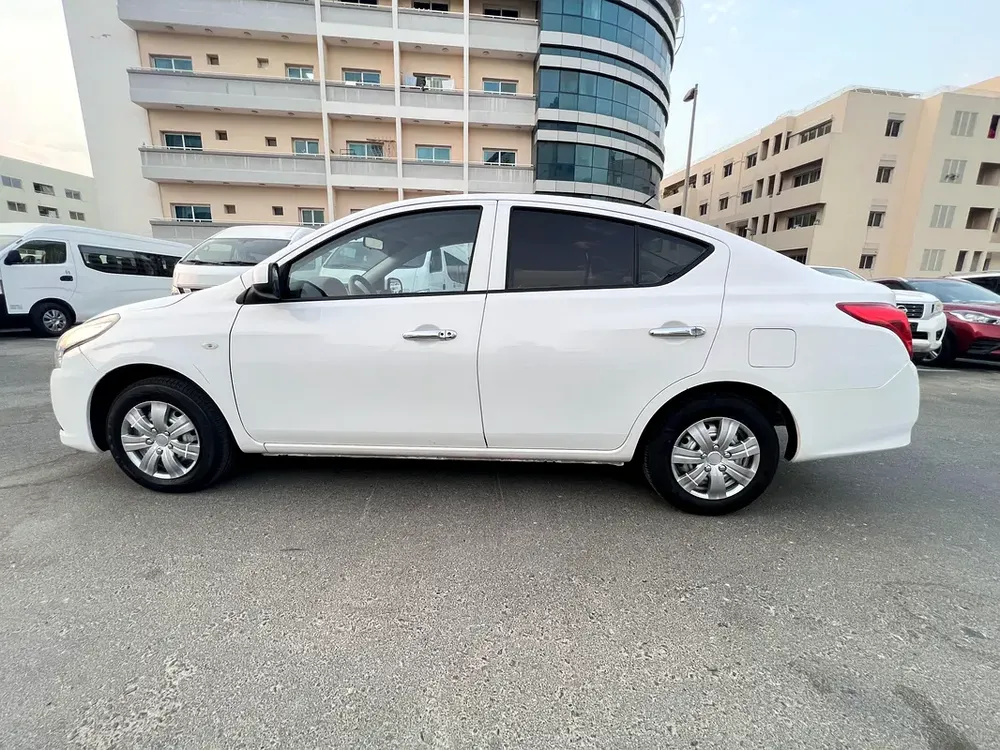 SUNNY GCC SPEC WITH WARRANTY , ACCIDENT FREE, SINGLE OWNER 100% BANK FINANCE AVAILABLE - Image 4
