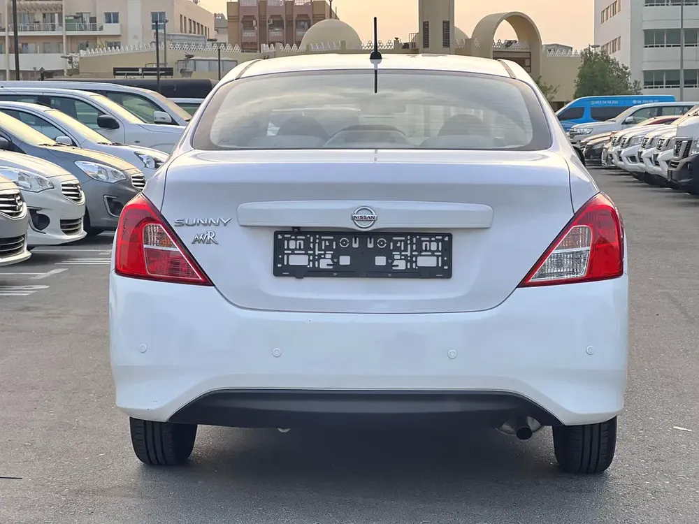 SUNNY GCC SPEC WITH WARRANTY , ACCIDENT FREE, SINGLE OWNER 100% BANK FINANCE AVAILABLE - Image 8