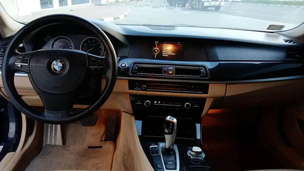2013 BMW 520i - GCC Specs - Starts and Drives - Image 7