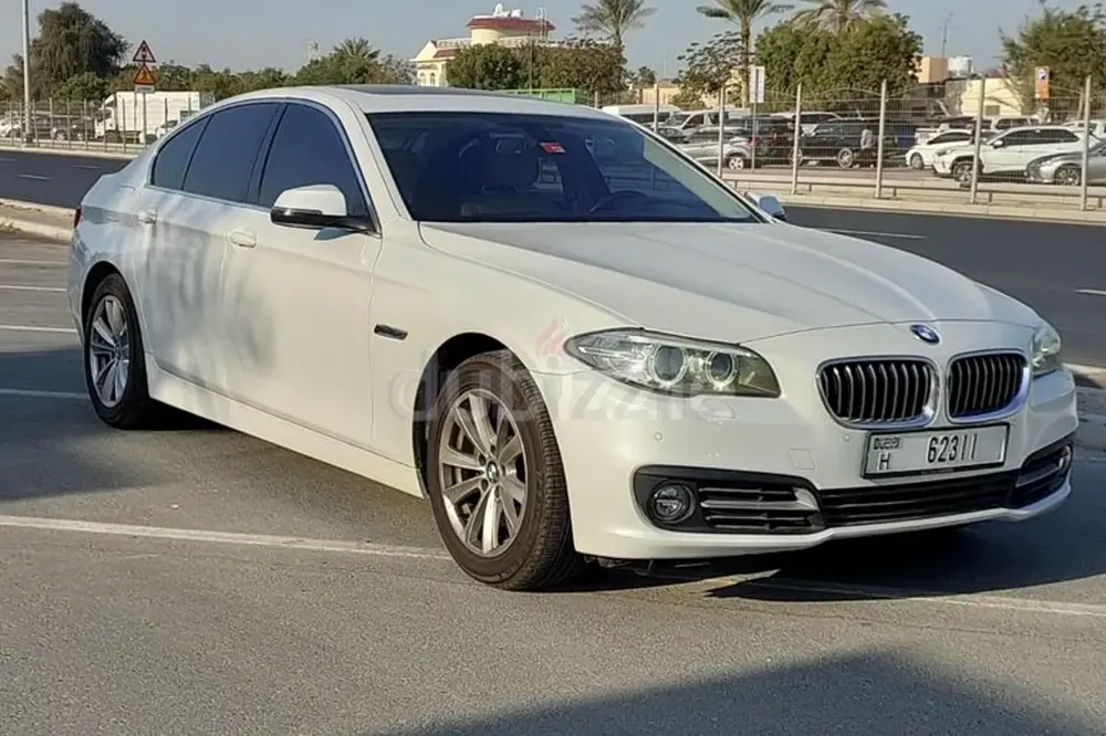 BMW 5-Series 520i 2015 GCC Specs - Well Maintained Luxury Sedan - Image 4