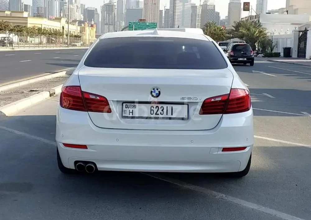 BMW 5-Series 520i 2015 GCC Specs - Well Maintained Luxury Sedan - Image 8