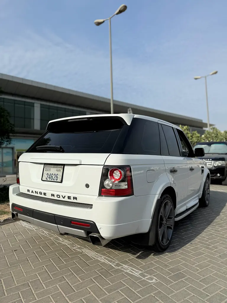 Land Rover Range Rover Sport HST 2011 GCC 510 HP - Image 5