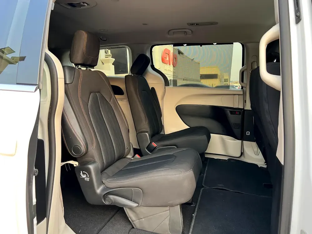 2020 Chrysler Pacifica - American Specs - GCC Ready - Image 11