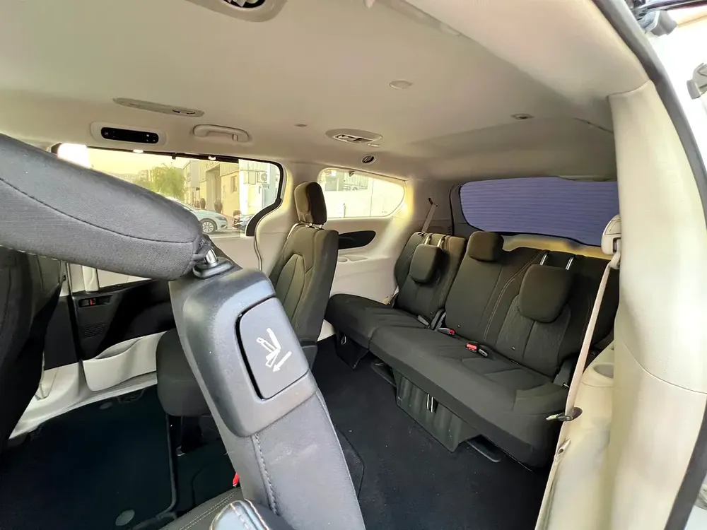 2020 Chrysler Pacifica - American Specs - GCC Ready - Image 14