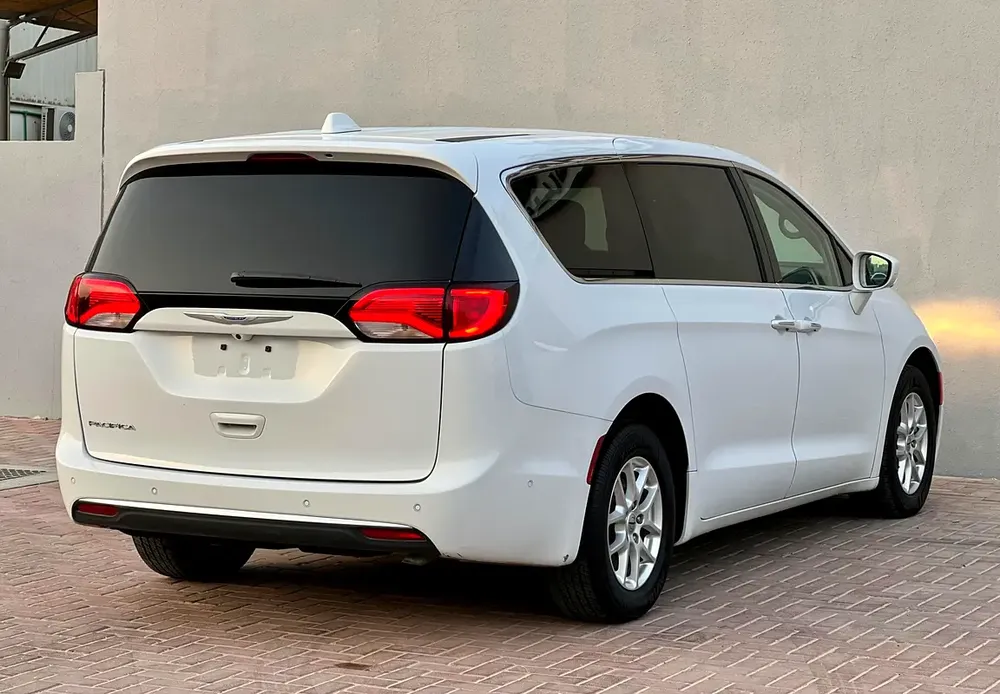 2020 Chrysler Pacifica - American Specs - GCC Ready - Image 6