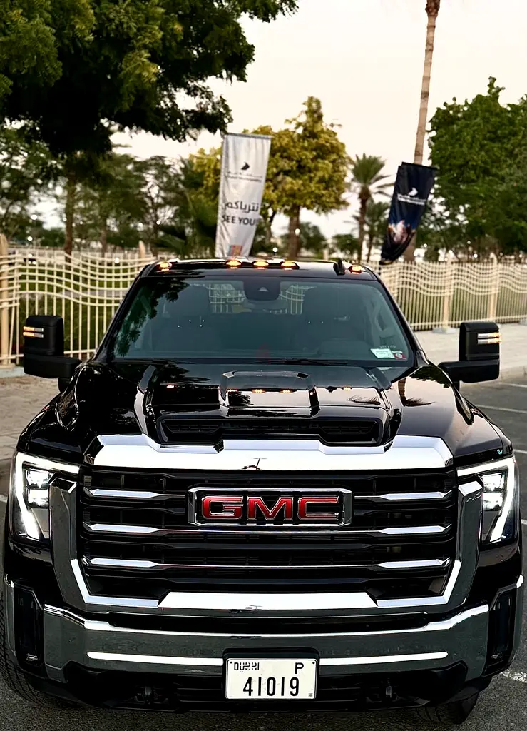 GMC Sierra 2500 HD Denali 2024 - American Specs - Pristine Condition - Image 4