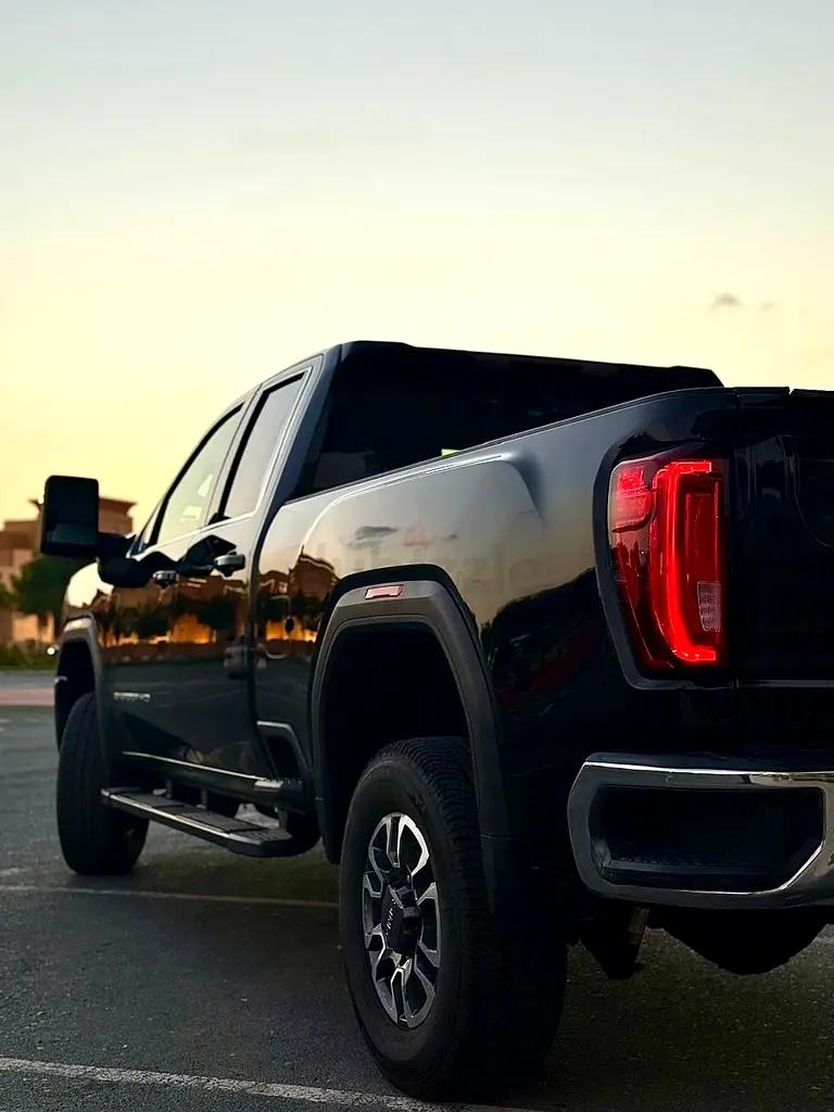 GMC Sierra 2500 HD Denali 2024 - American Specs - Pristine Condition - Image 7