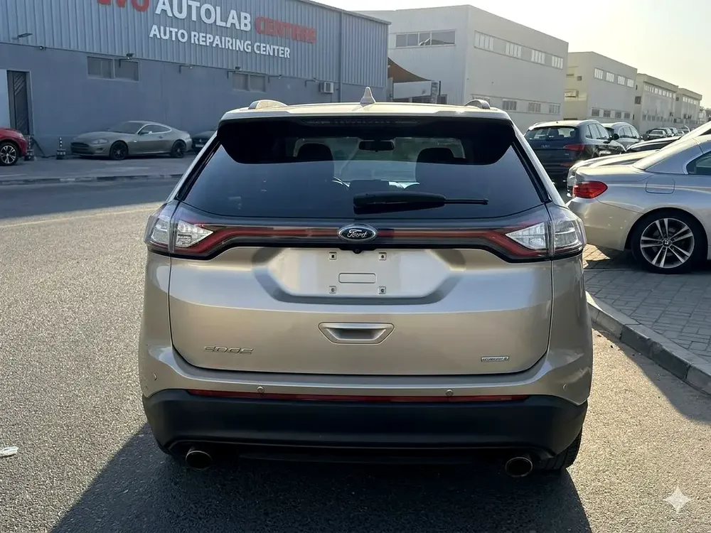 Ford Edge SE 2017 GCC Specs - Well Maintained SUV - Image 4