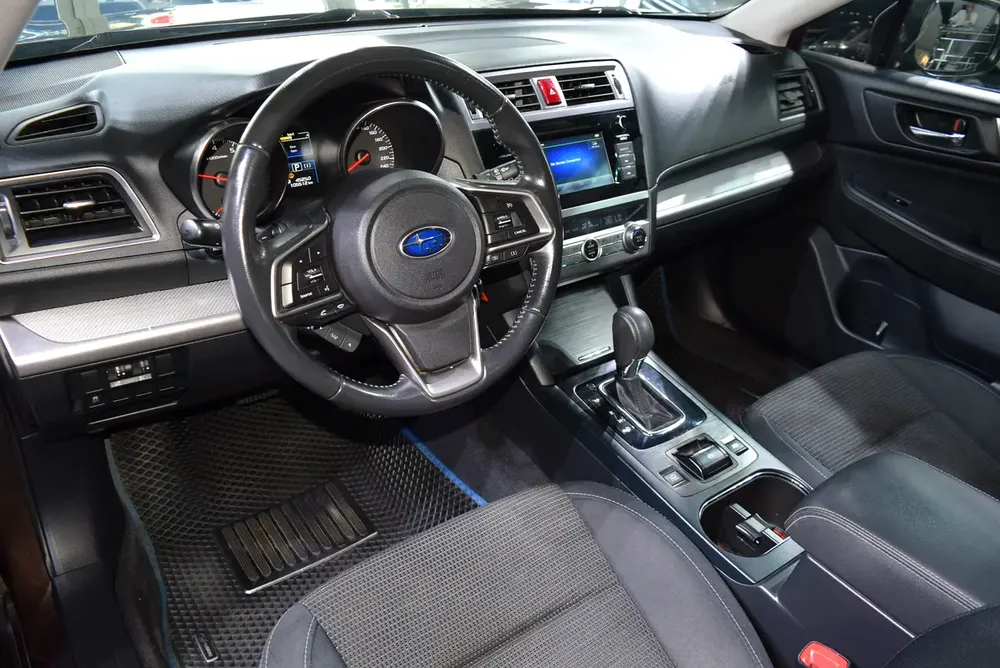 Original Paint . Full Service History . GCC Specs . Low Mileage - Image 8