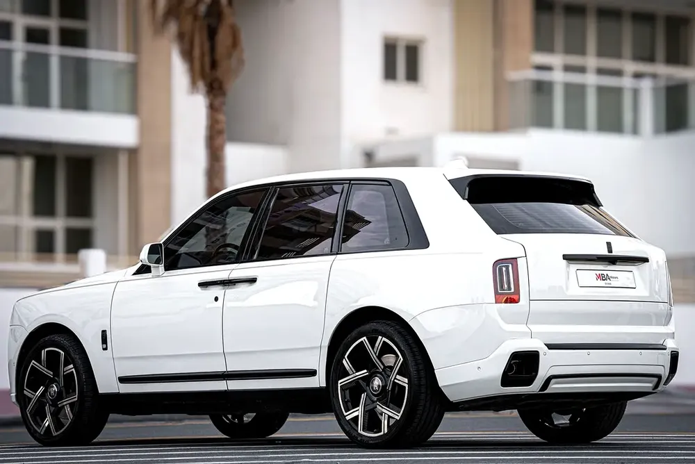 GCC | Rolls Royce Cullinan 2020 | New Facelift | Full Service History | 2025 Look | BB - Image 4