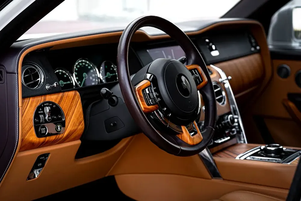GCC | Rolls Royce Cullinan 2020 | New Facelift | Full Service History | 2025 Look | BB - Image 7