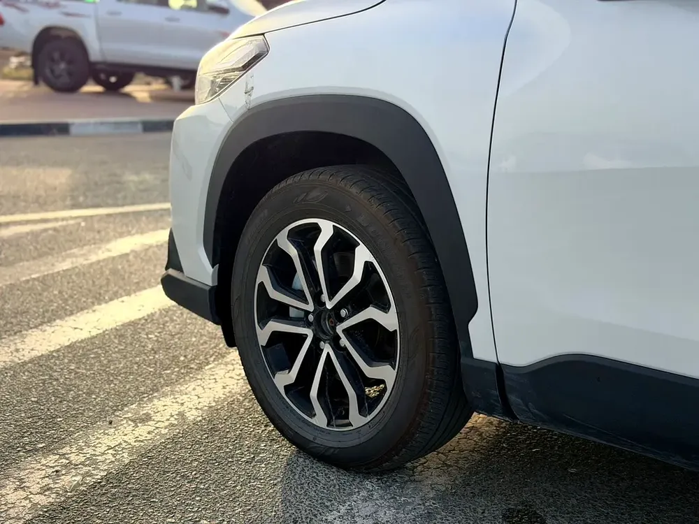 2025 Toyota Front lander Luxury - Image 7
