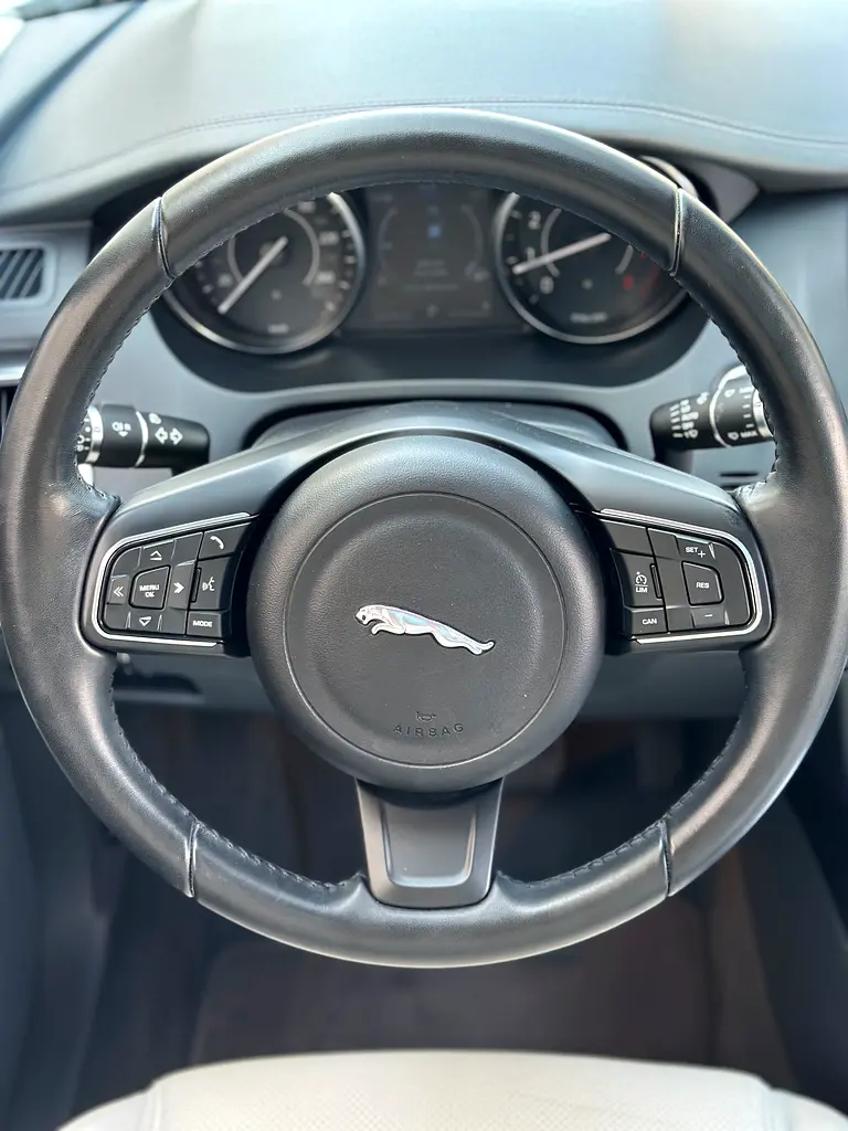 1,027/pm | E Pace P200 AWD | 2 Years Warranty - Image 12