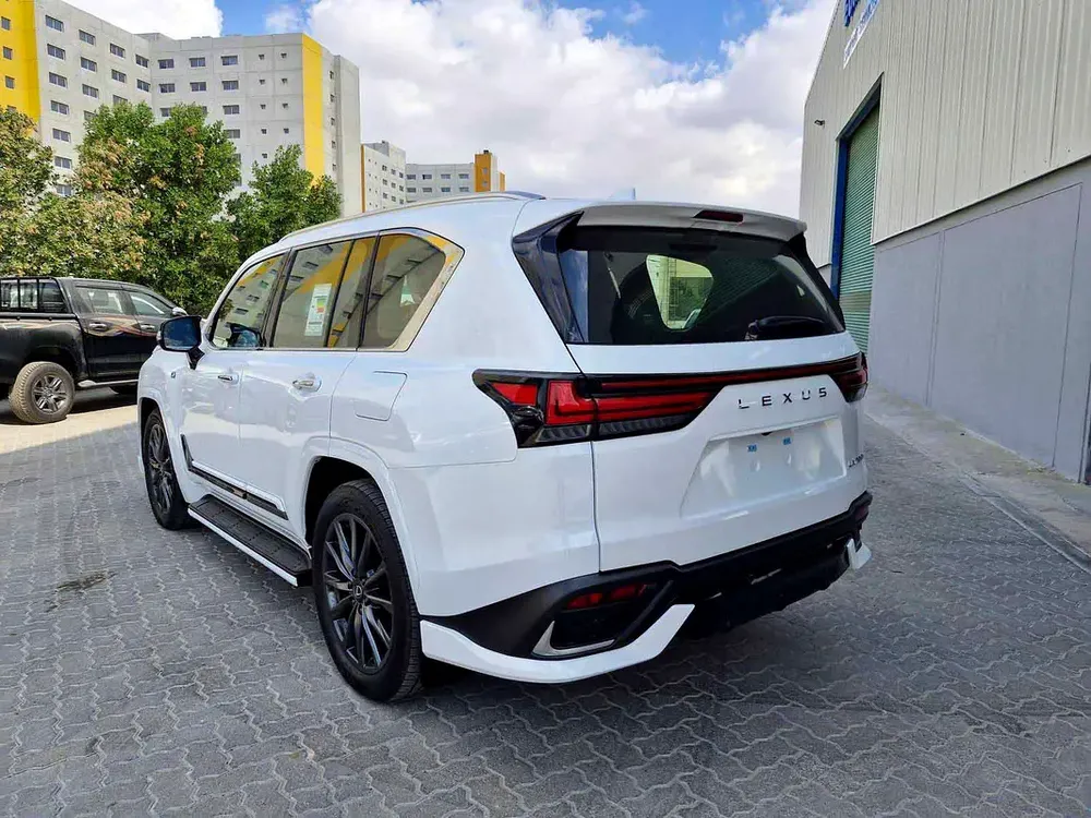 2026 LEXUS LX700H 3.5L 25 SPEAKER ML URBAN 20"ALLOY BRAND NEW 0KM - Image 4