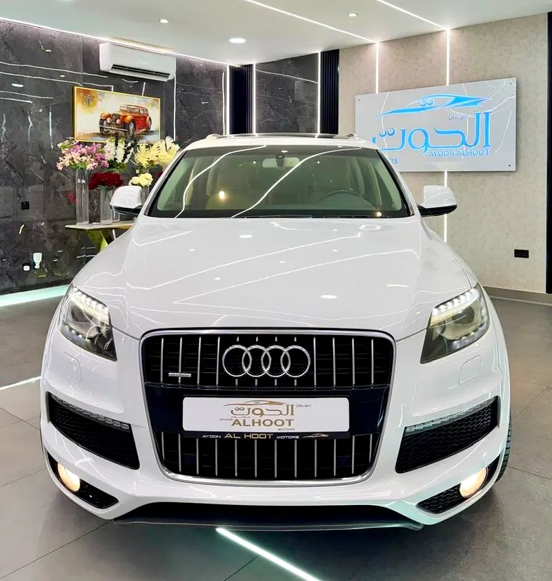 AMAZING WHITE AUDI Q7  S_LINE V6 ||  FULL OPINION || GCC || 7 SEATS || ACCIDENT FREE - Image 5