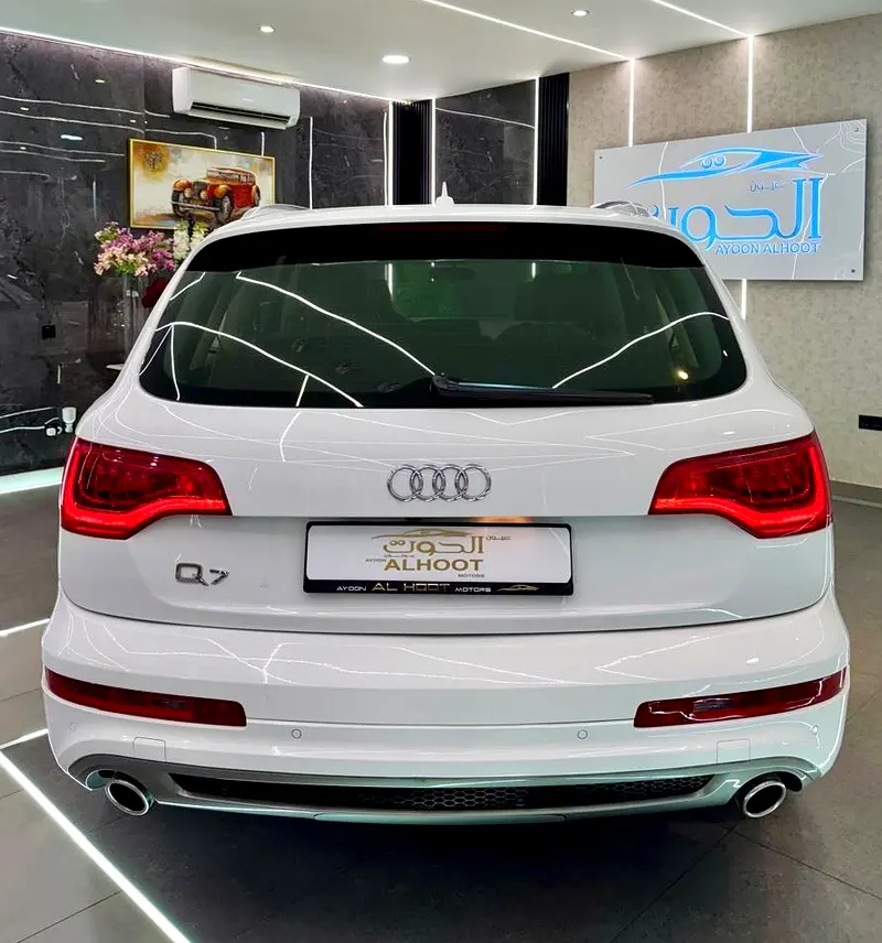 AMAZING WHITE AUDI Q7  S_LINE V6 ||  FULL OPINION || GCC || 7 SEATS || ACCIDENT FREE - Image 6