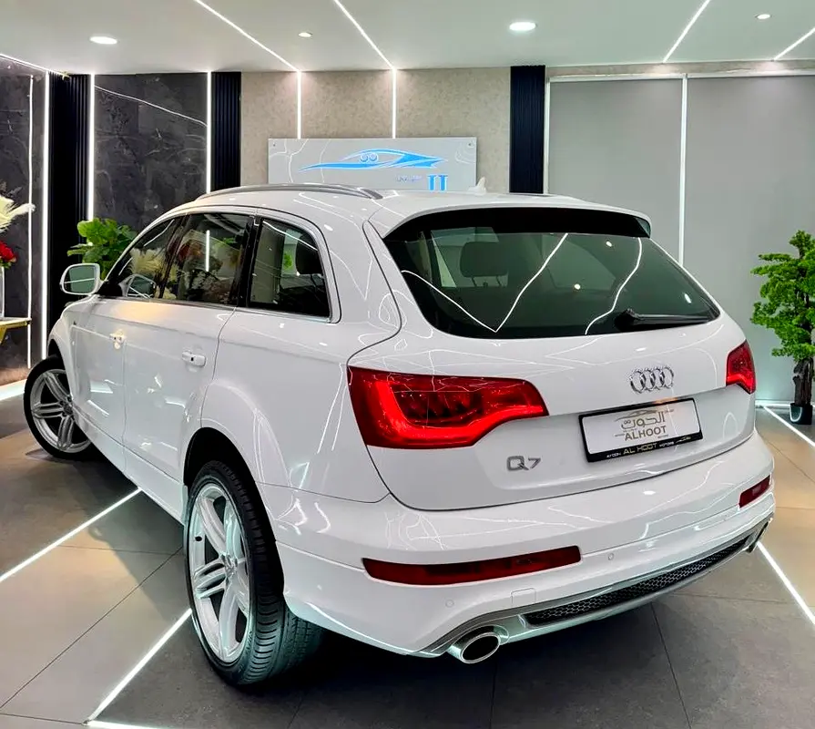 AMAZING WHITE AUDI Q7  S_LINE V6 ||  FULL OPINION || GCC || 7 SEATS || ACCIDENT FREE - Image 8