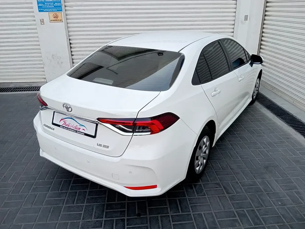 2023 Toyota Corolla XLI - GCC Specs - Like New - Image 4